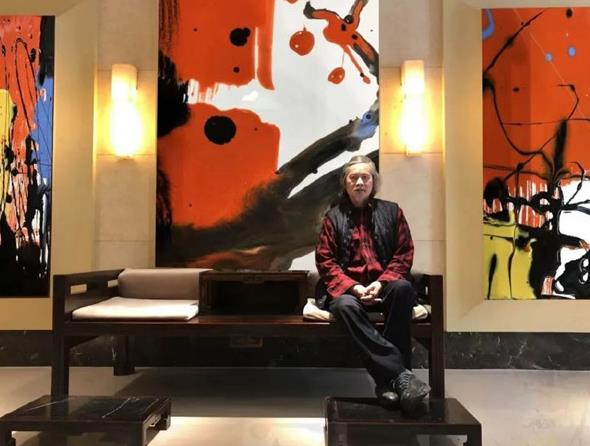 余工率領(lǐng)中國(guó)裝飾之鄉(xiāng)的設(shè)計(jì)力量共同“設(shè)計(jì)幸福，為愛筑家”！